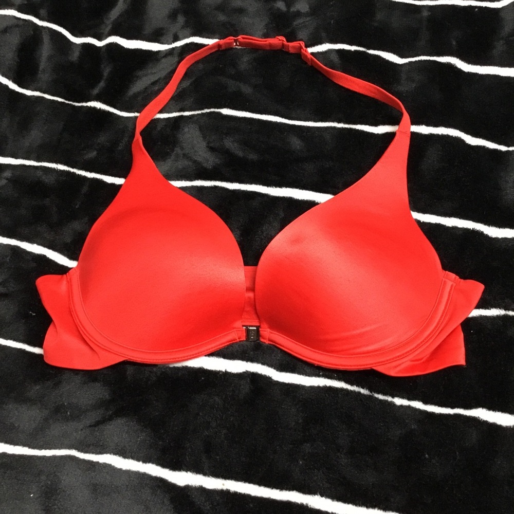 Victoria’s Secret Halter Push-up Bra